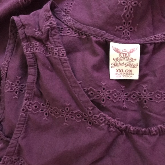 Trapeze Eyelet Tank - Picture 2 of 2